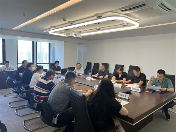 平博集团召开二届一次职代会提案立案交办聚会(照片1）.jpg