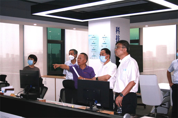 省国资委党委书记任国到秦创原平博集团立异中心调研
