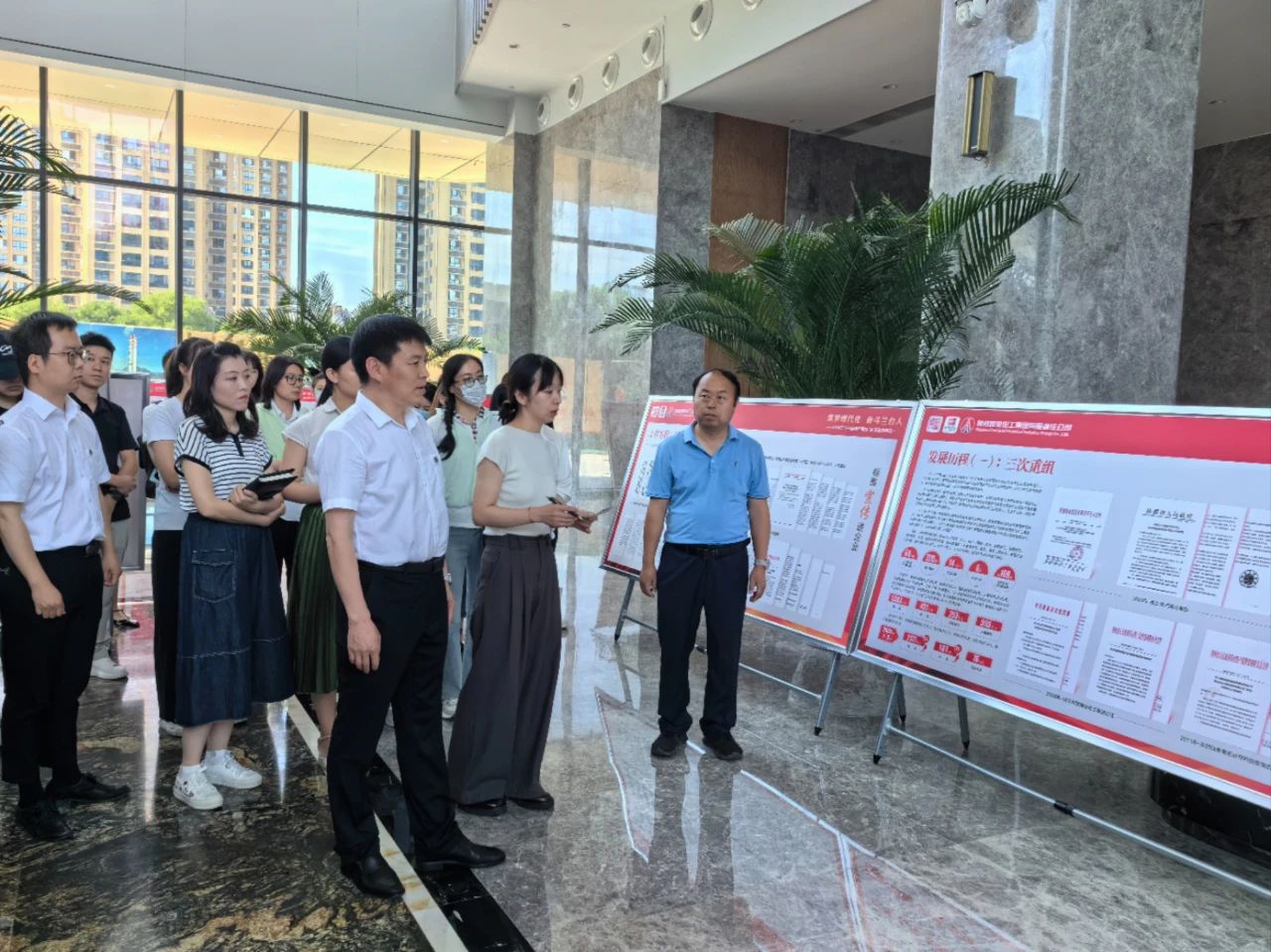 平博集团组织旅行“档案宣传进企业”展览